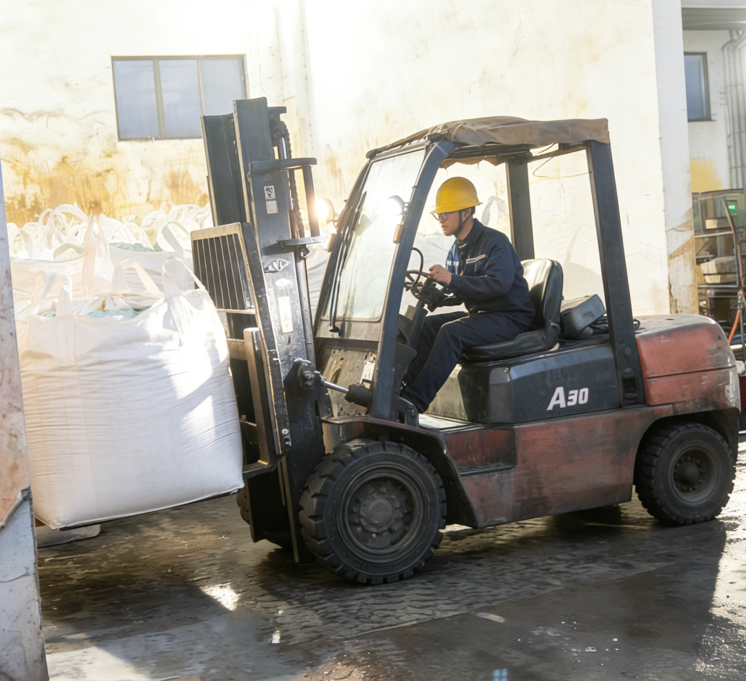 叉起千钧重 卸下外包本——景焦事业部组织叉车卸药技术培训赋能降本